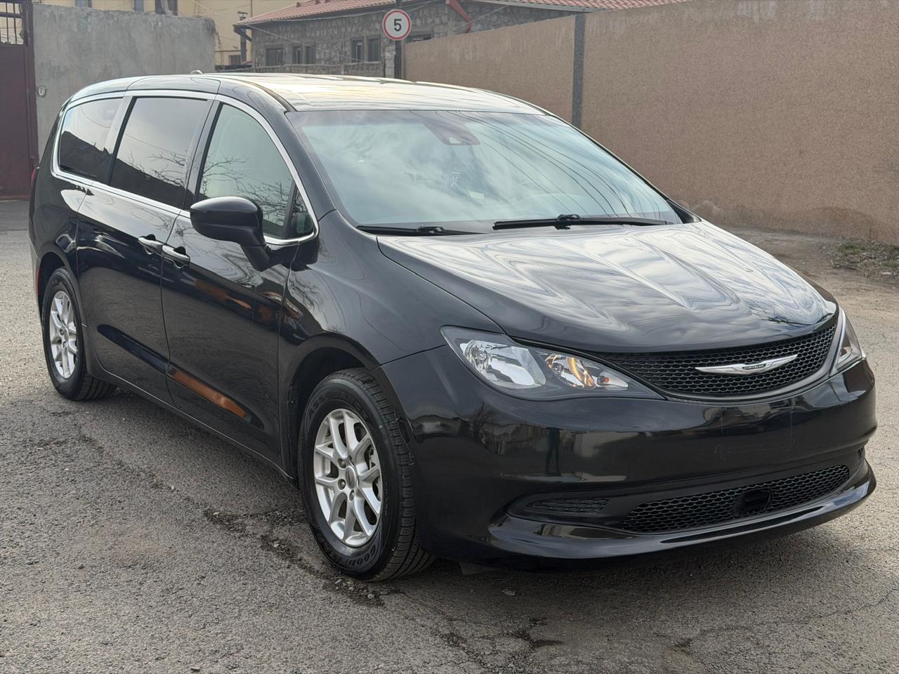 Chrysler Voyager or similar